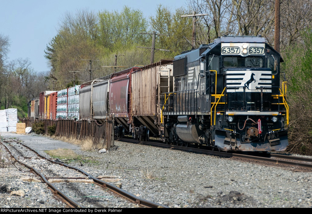 NS 6357 Trailing Out
